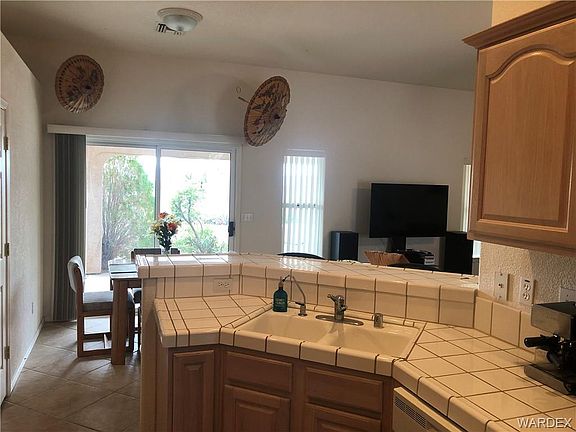 3rd image of 2910 Los Pueblos Dr
