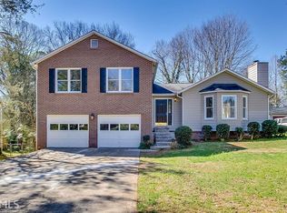451 Hunters Glen Ct, Lawrenceville, GA 30044
