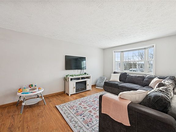 3rd image of 3089 Countryside Dr