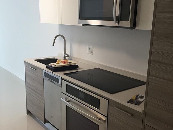 3rd image of 1301 Brickell Bay Dr #N2100
