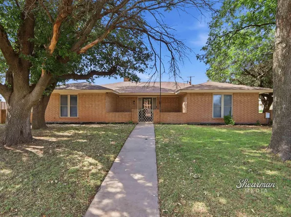 1200 Amherst St, Burkburnett, TX 76354