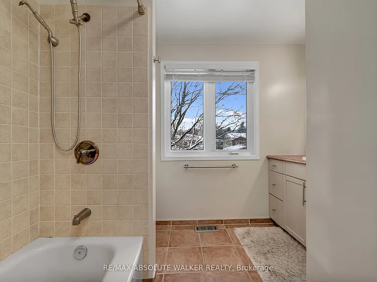 1849 Montereau Ave — Photo 35