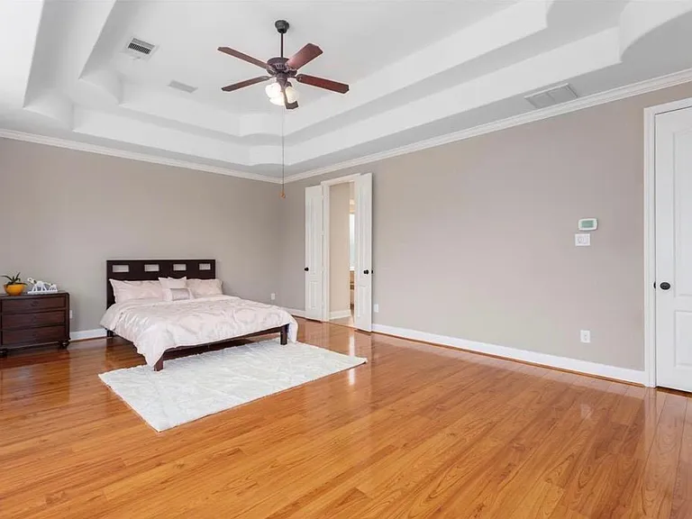 2207 Bayou Cove Ln — Photo 36