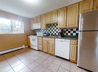 50 Bryon Rd #6, Chestnut Hill, MA 02467