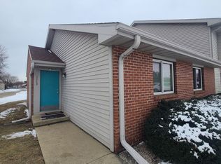 1113 Laura Dr, Champaign, IL 61822