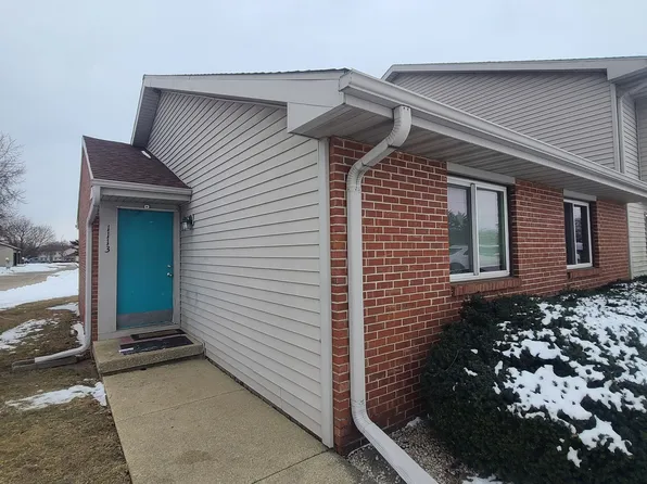 1113 Laura Dr, Champaign, IL 61822