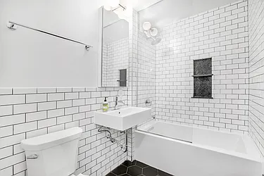 Sold by DLS Commercial Real Estate LLC