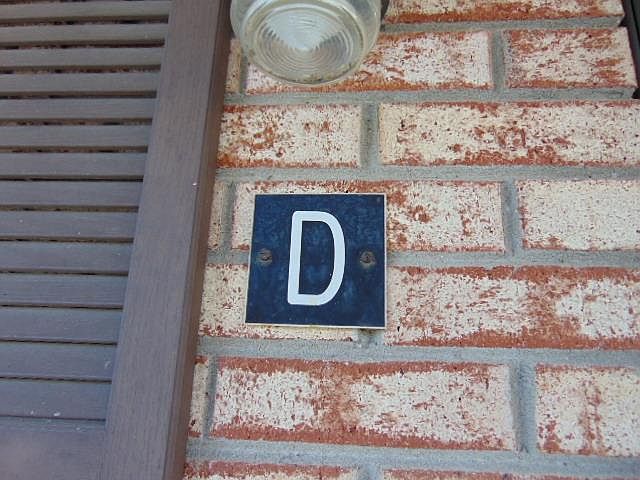 1st image of 1511 W Knollwood Cir APT D