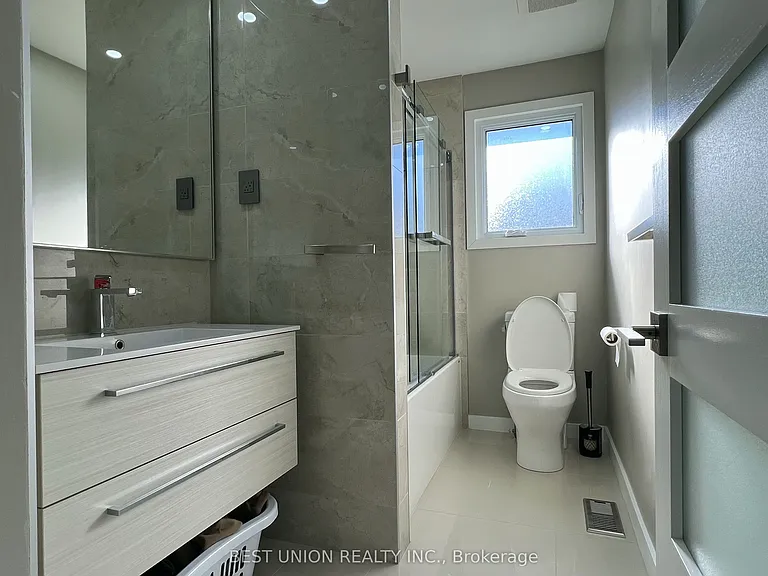 41 Lavina Cres — Photo 12