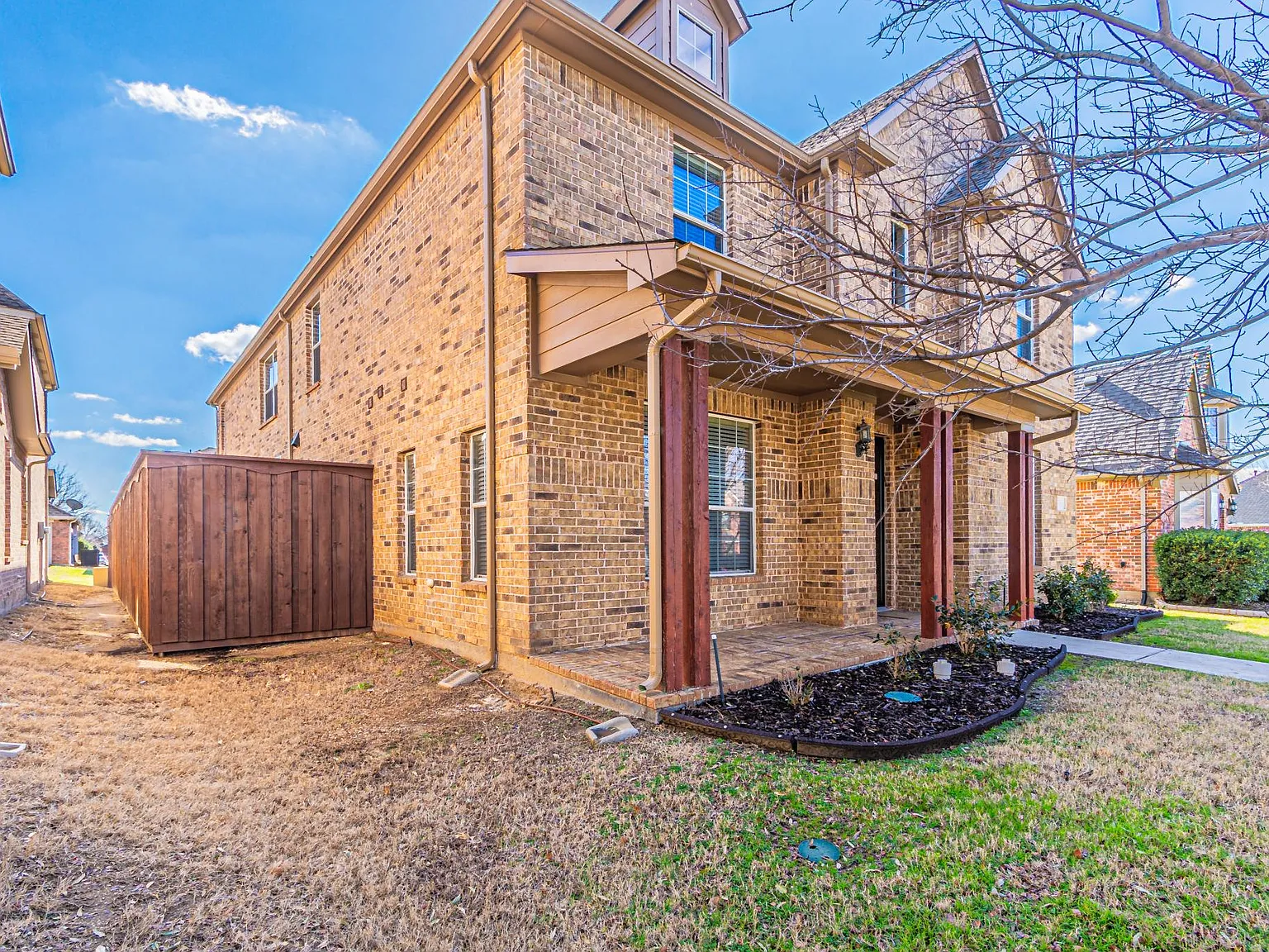 4 bed, 3498 sqft, $3,100 — Photo 3