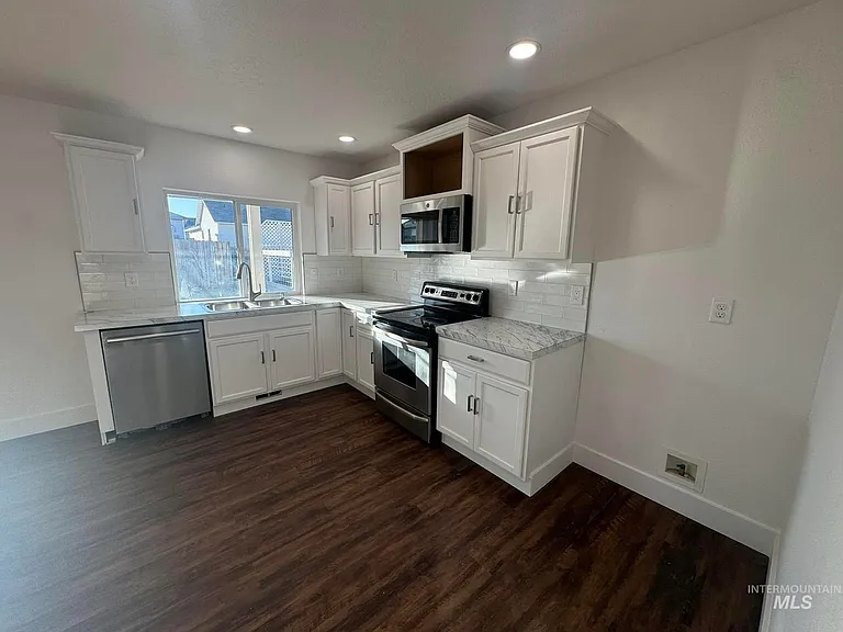 16569 Spartan Ave — Photo 30