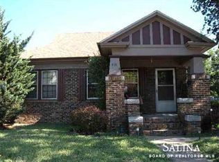 418 W Crawford St, Salina, KS 67401
