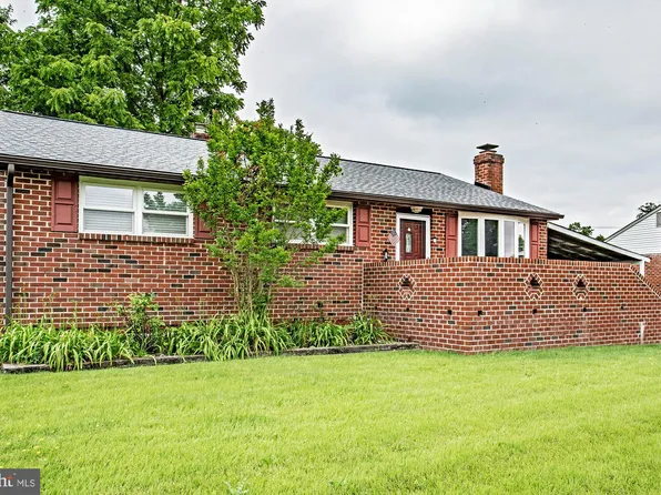 40 Ivy Ln, New Castle, DE 19720