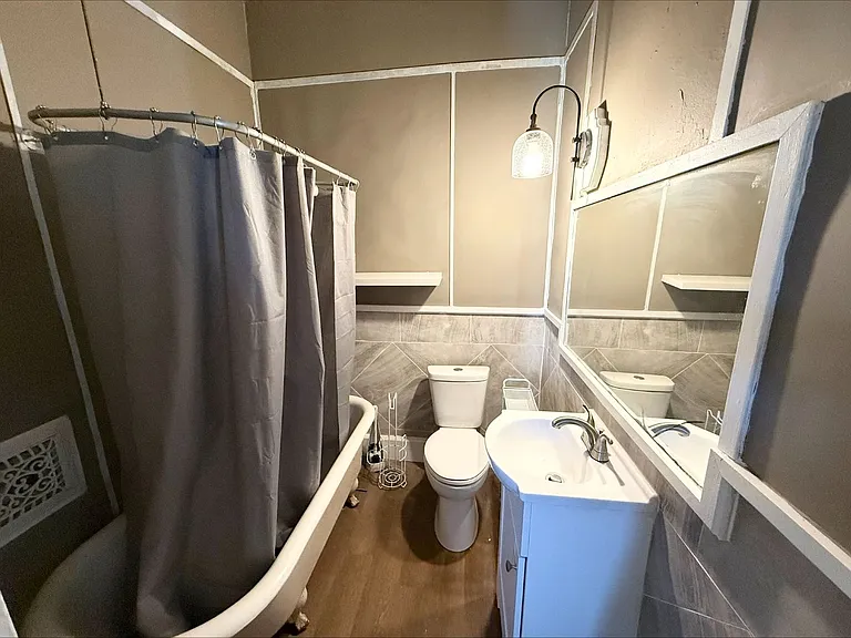 7211 Saint Charles Ave — Photo 11