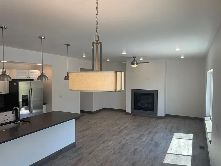 52 Black Label Way — Photo 4