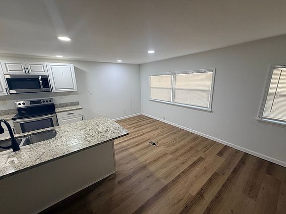 5th image of 7412 Western Circle Dr