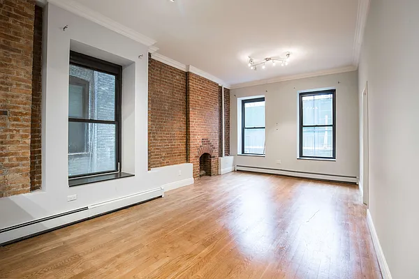 Rented by Nooklyn NYC LLC | media 39
