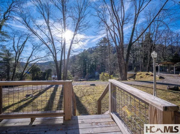 103 Briarberry Lane, Glenville, NC 28736