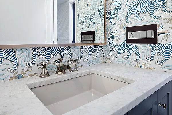 Sold by Compass | media 25