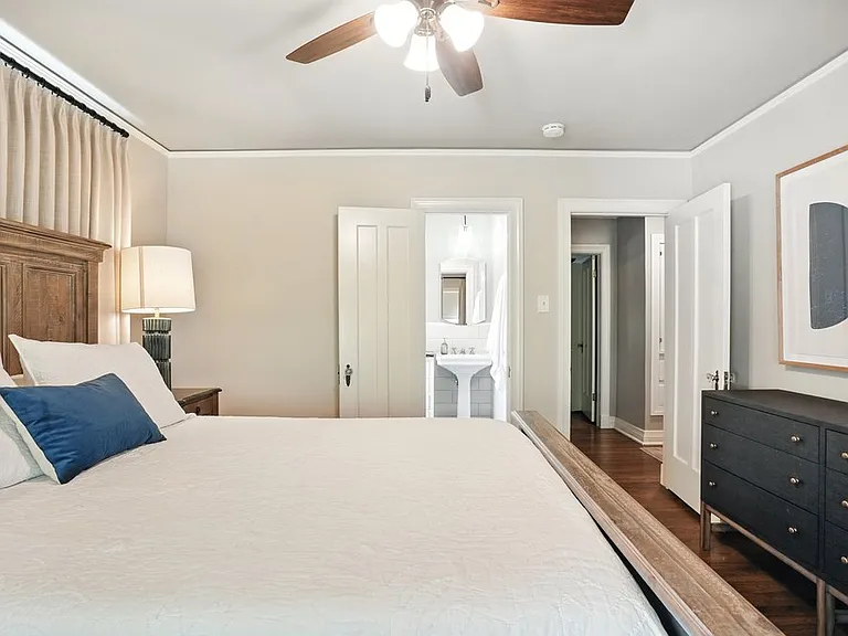 Ensuite in master