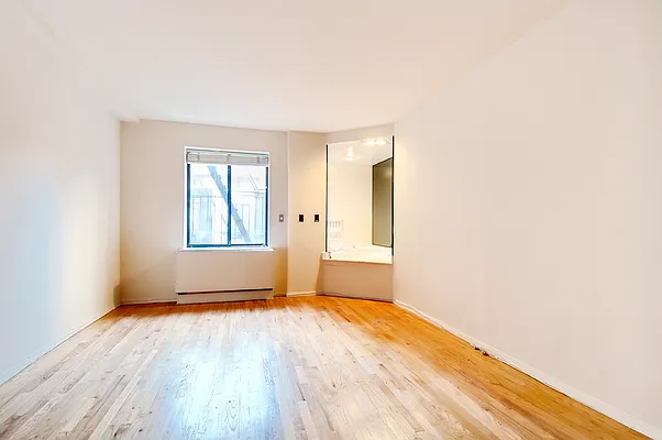 Rented by City Connections Realty | media 18