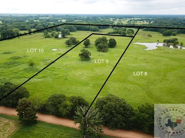 8 County Road 4241, De Kalb, TX 75559