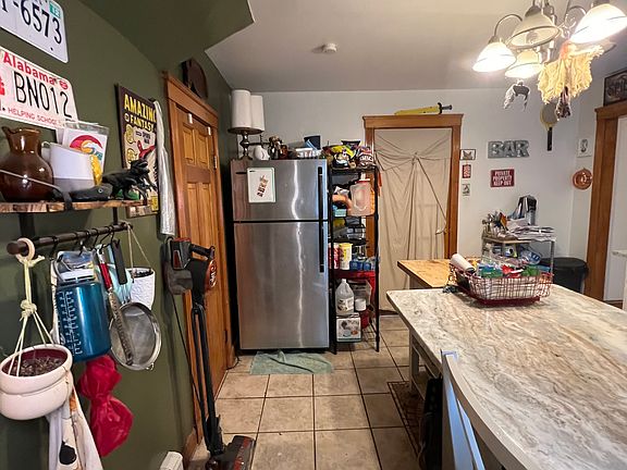 5th image of 39 Farquhar St #2