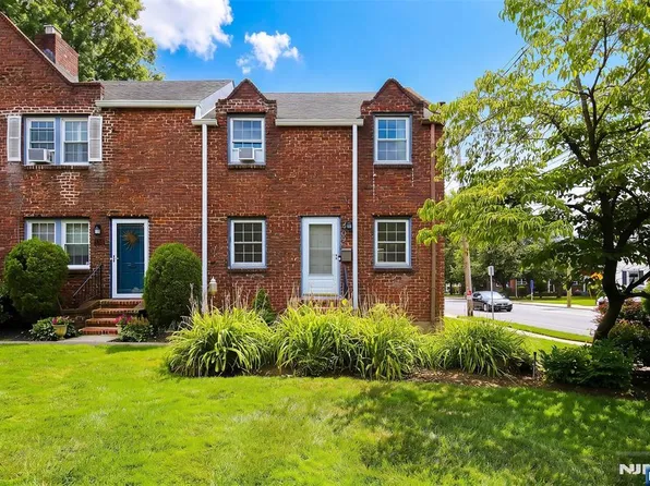 909 River Rd #1, Teaneck, NJ 07666