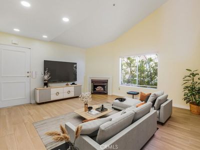9315 Woodman Ave APT 8, Pacoima, CA, 91331