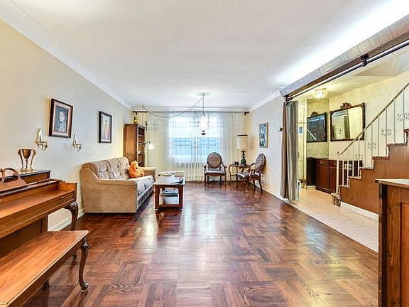 3rd image of 6730 Harrow St