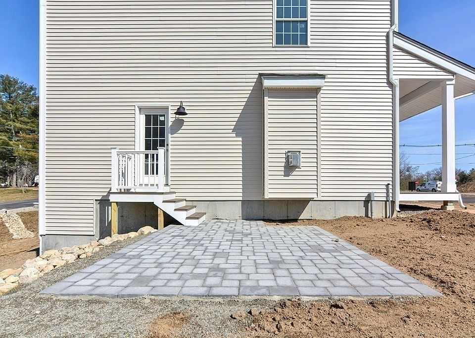 13 William Dr Douglas MA Zillow