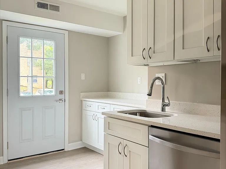5931 Quantrell Ave #101 — Photo 6