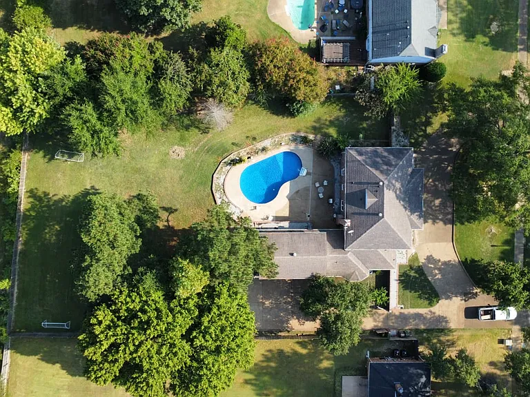 2499 Countrywood Pkwy — Photo 7