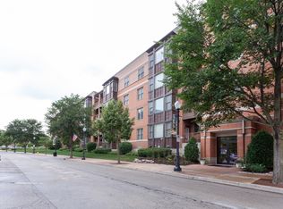 930 Curtiss St UNIT 309, Downers Grove, IL 60515