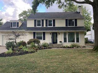 23538 Duffield Rd, Shaker Heights, OH 44122