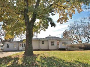 921 NW Lower Silver Lake Rd, Topeka, KS 66608