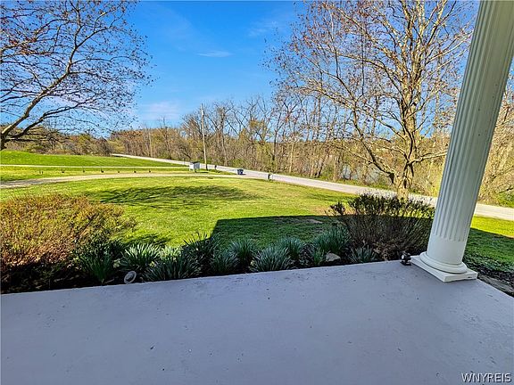 5th image of 10158 Ballard Rd