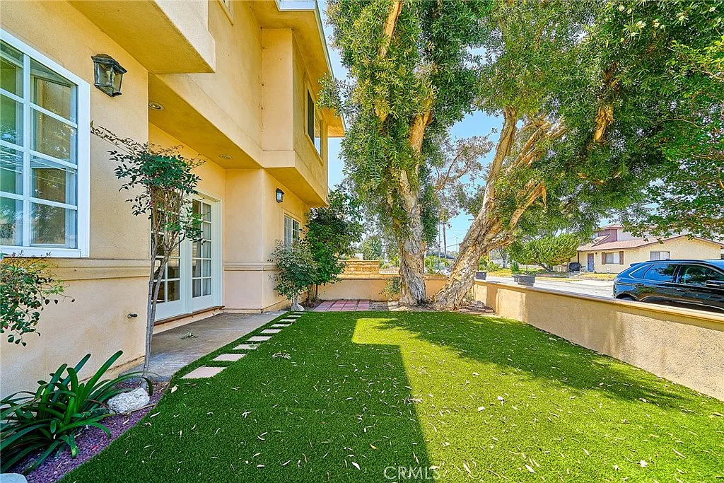 3 bed, 2134 sqft, $4,500 — Photo 4