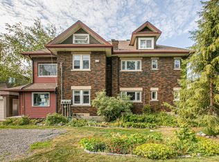 106 Harmer Ave N #3, Ottawa, ON K1Y 0V1