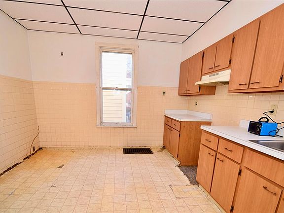 4th image of 4971 Bonita Ave