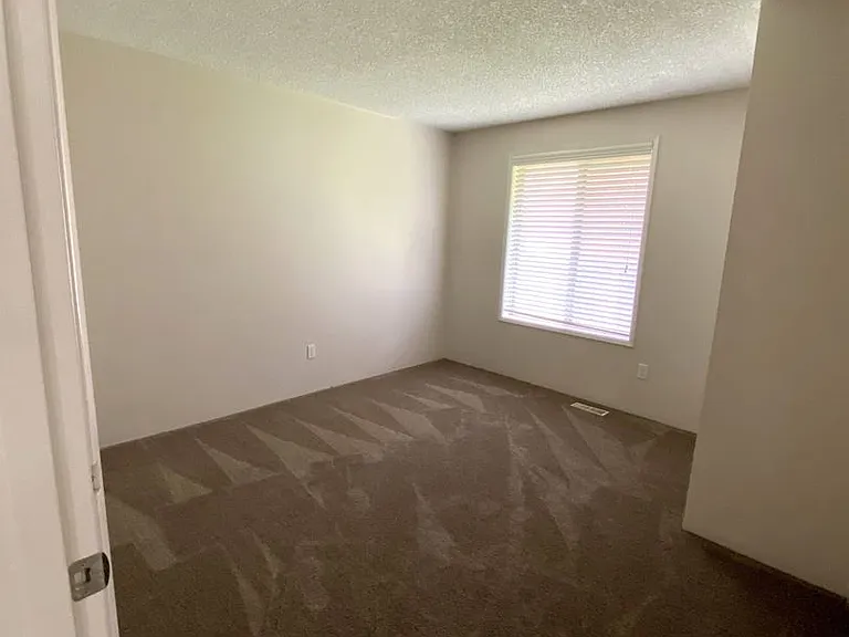 20090 SW Sandra Ct — Photo 11