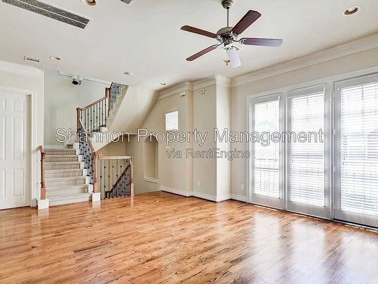 2731 Sherwin St — Photo 13