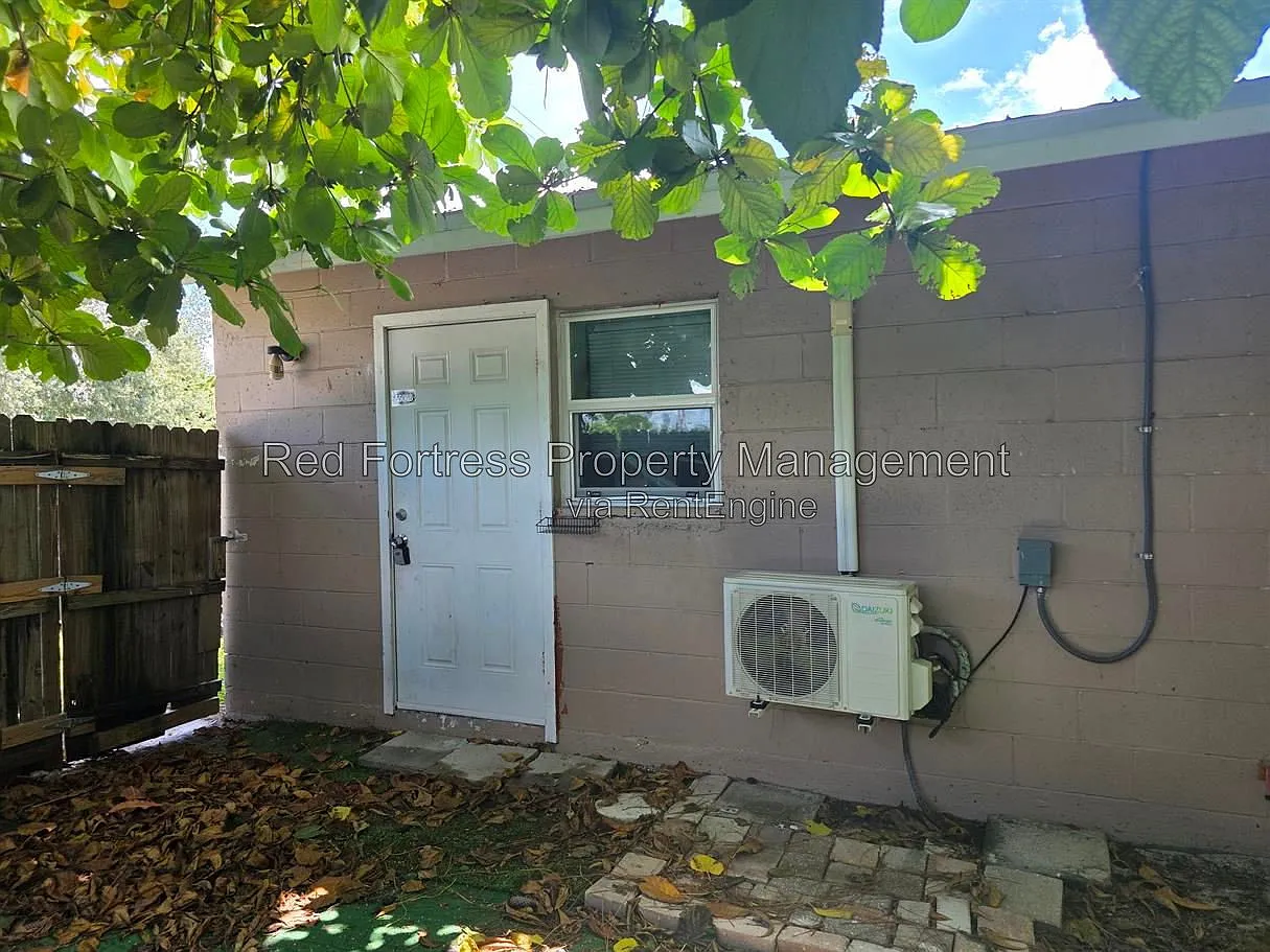 1 bed, 1.0 bath, $995 — Photo 2
