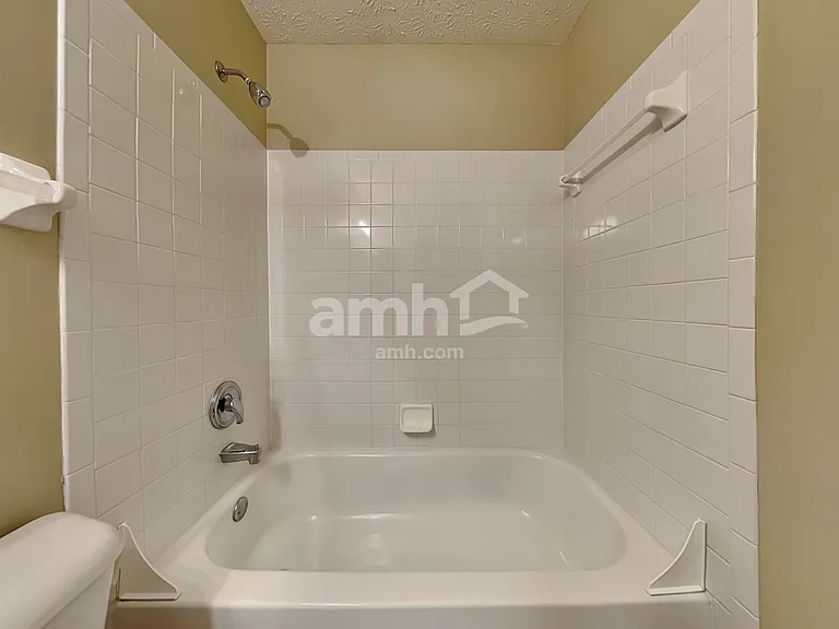 7451 Holyoke Cir — Photo 15