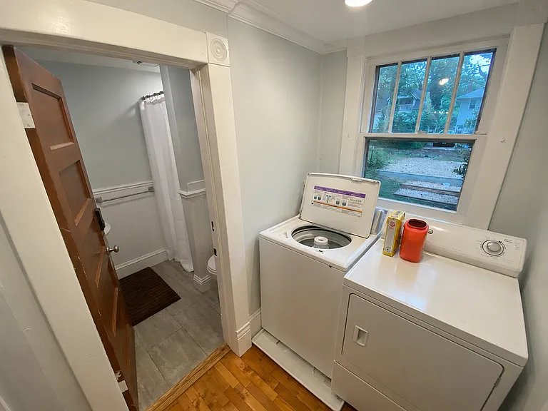 520 King George Ave SW — Photo 31