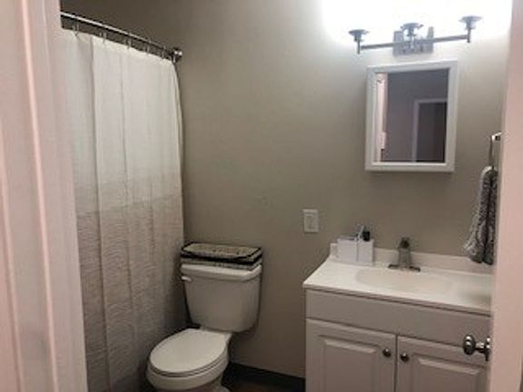 5th image of 406 W Main St #507