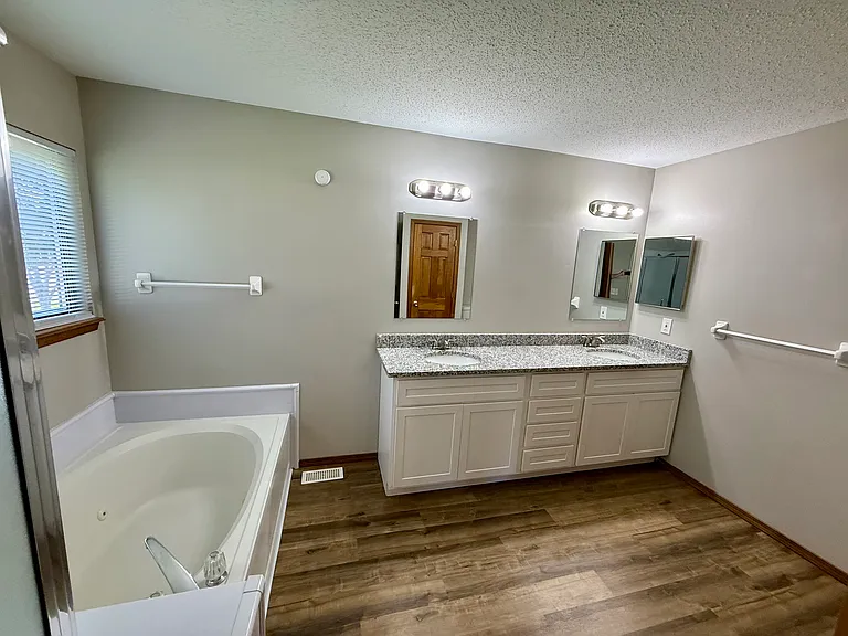 393 Misty Valley Dr — Photo 12