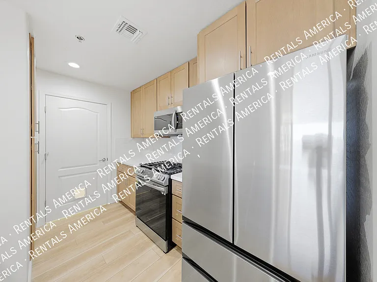 2302 N Central Ave #409 — Photo 9