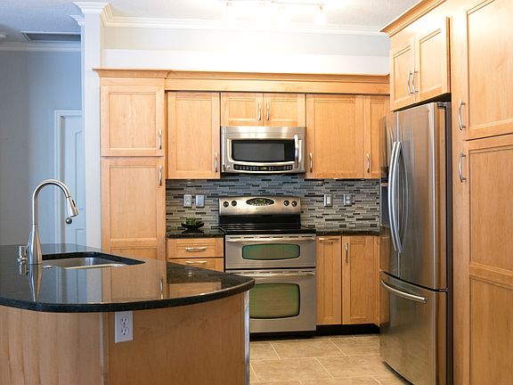 2nd image of 9307 Knightsbridge Ct