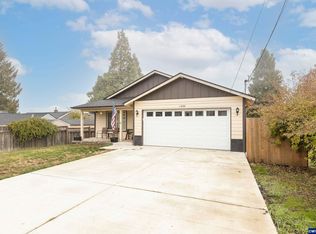 1434 SW 9th St, Dallas, OR 97338